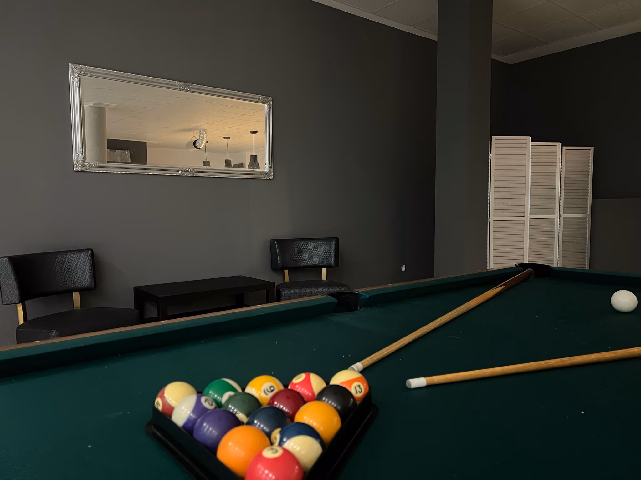 #690 Green Bay in Muro interior