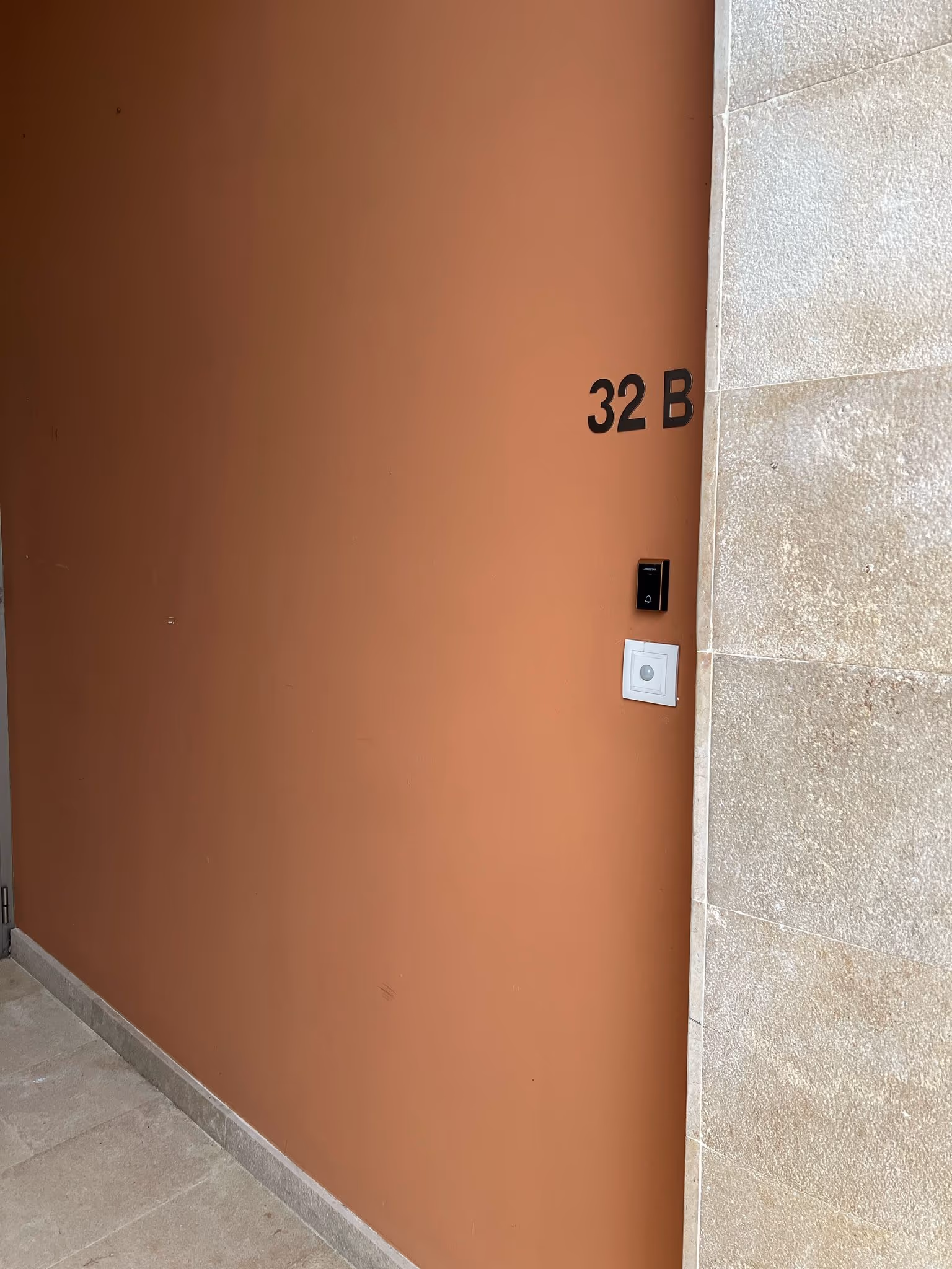 #697 Green Bay in Muro interior