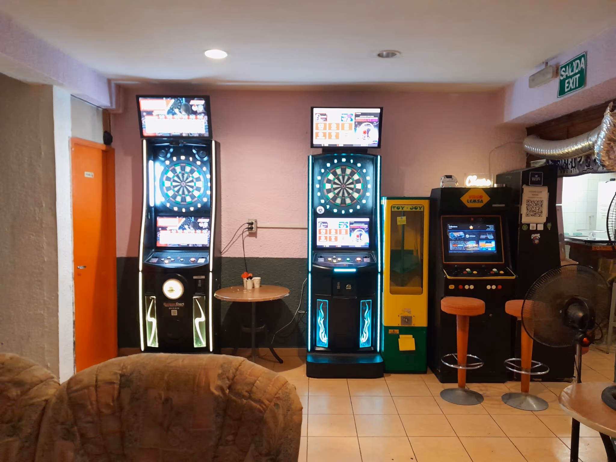 #729 Cheers Social Club in Son Servera interior