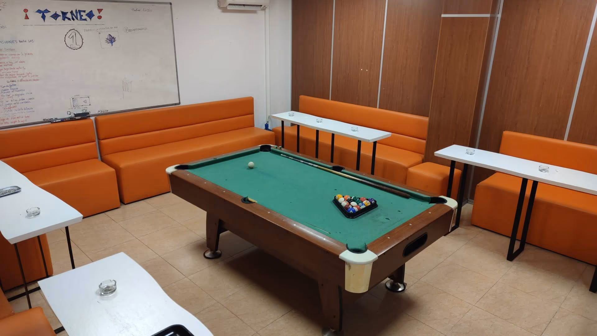 #770 PlugHouse in Llevant interior